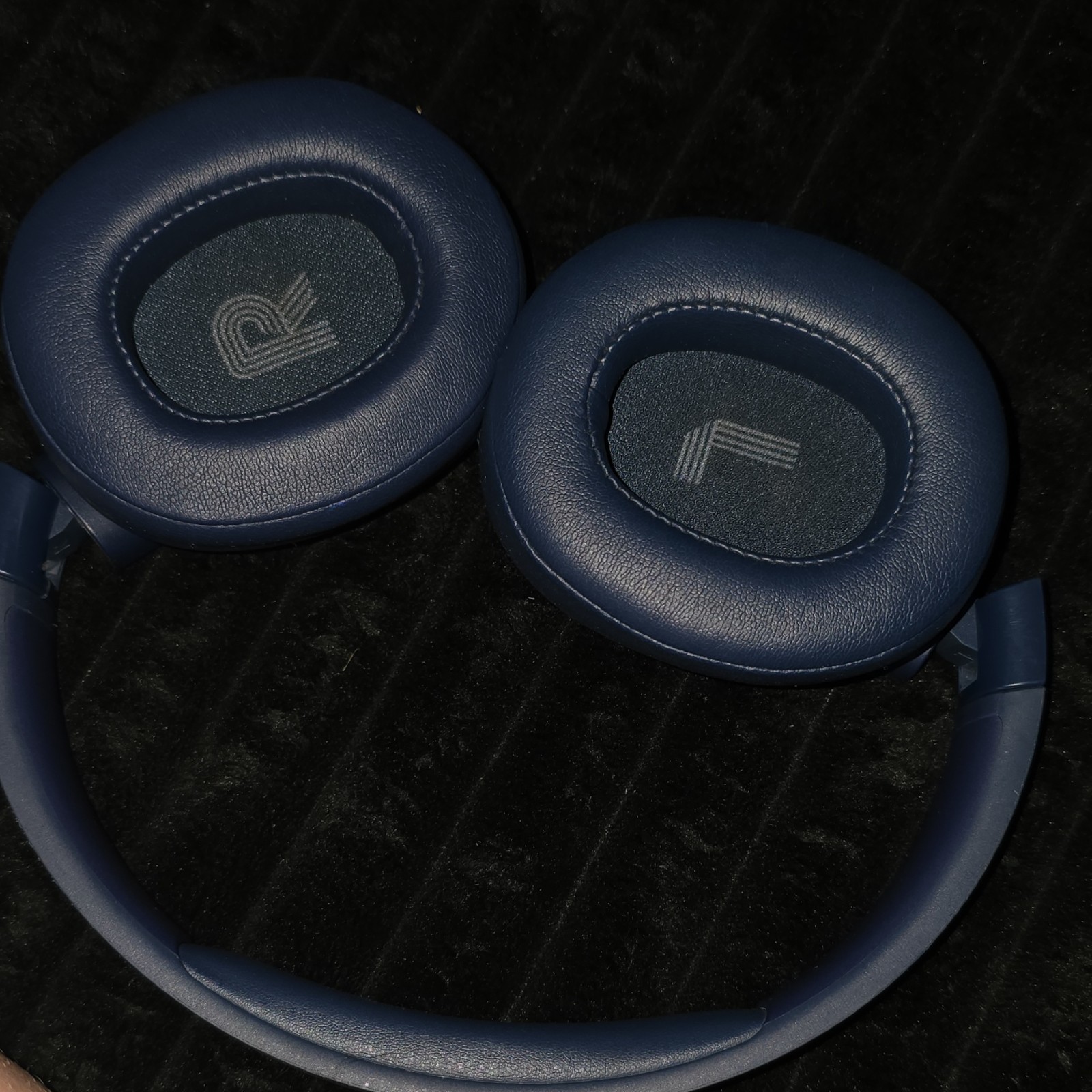 JBL Blue Bluetooth Over-Ear Headphones Wireless Ear-Cup Double Earpiece