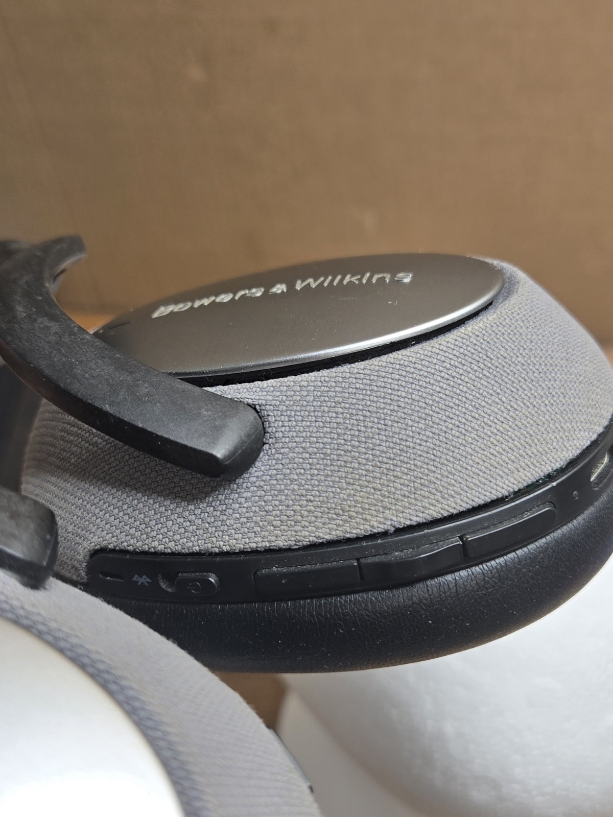 Bowers & Wilkins PX7 Wireless Bluetooth ANC Over-Ear Headphones Black 40mm