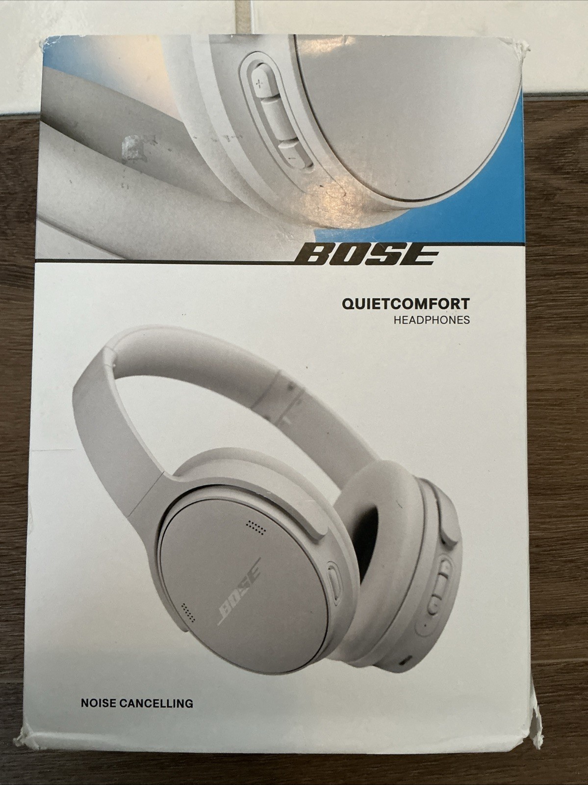 NEW Bose QuietComfort Wireless Over-Ear Headphones – White Smoke, Open Box