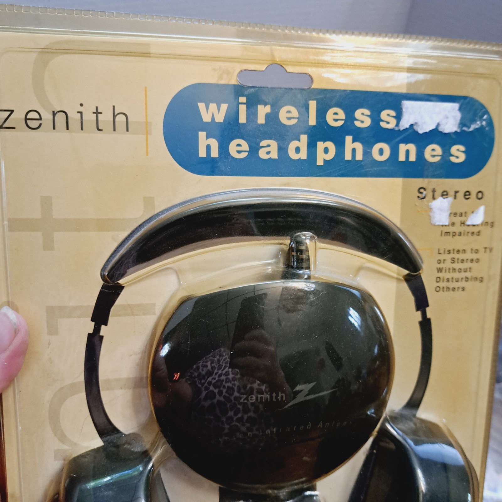 Vintage Zenith Wireless Headphones Kit Complete NIP Infrared Technology
