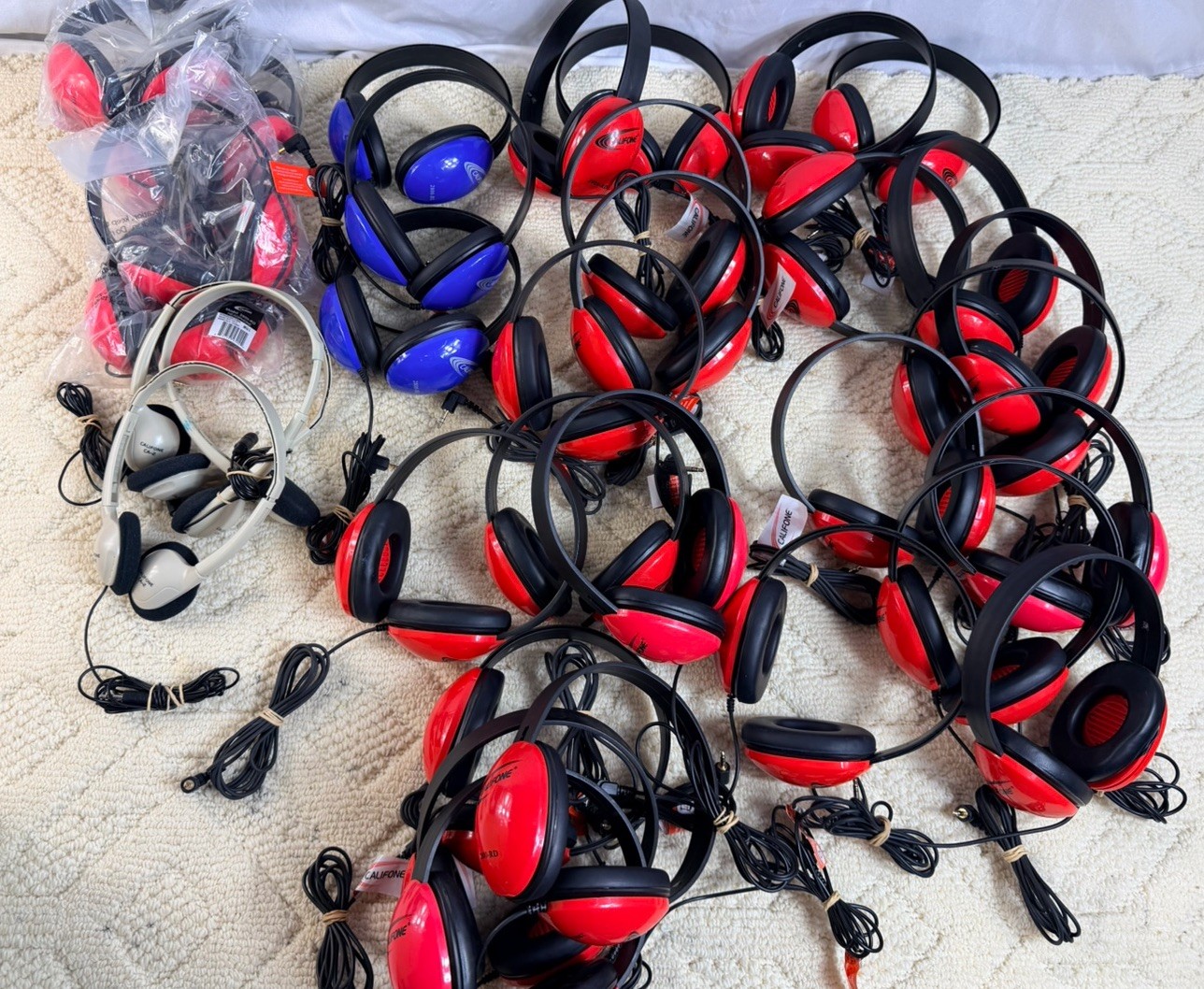 LOT OF 33Headphones Califone 2800 Listening First Stereo – Red, Blue for kids