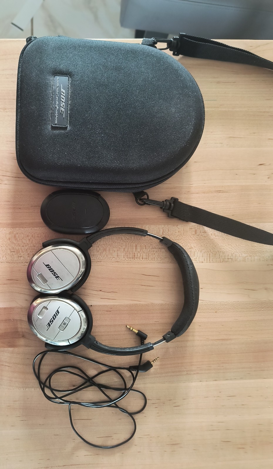 Bose QuietComfort QC25 Wired Noise Cancelling Headphones No Bluetooth