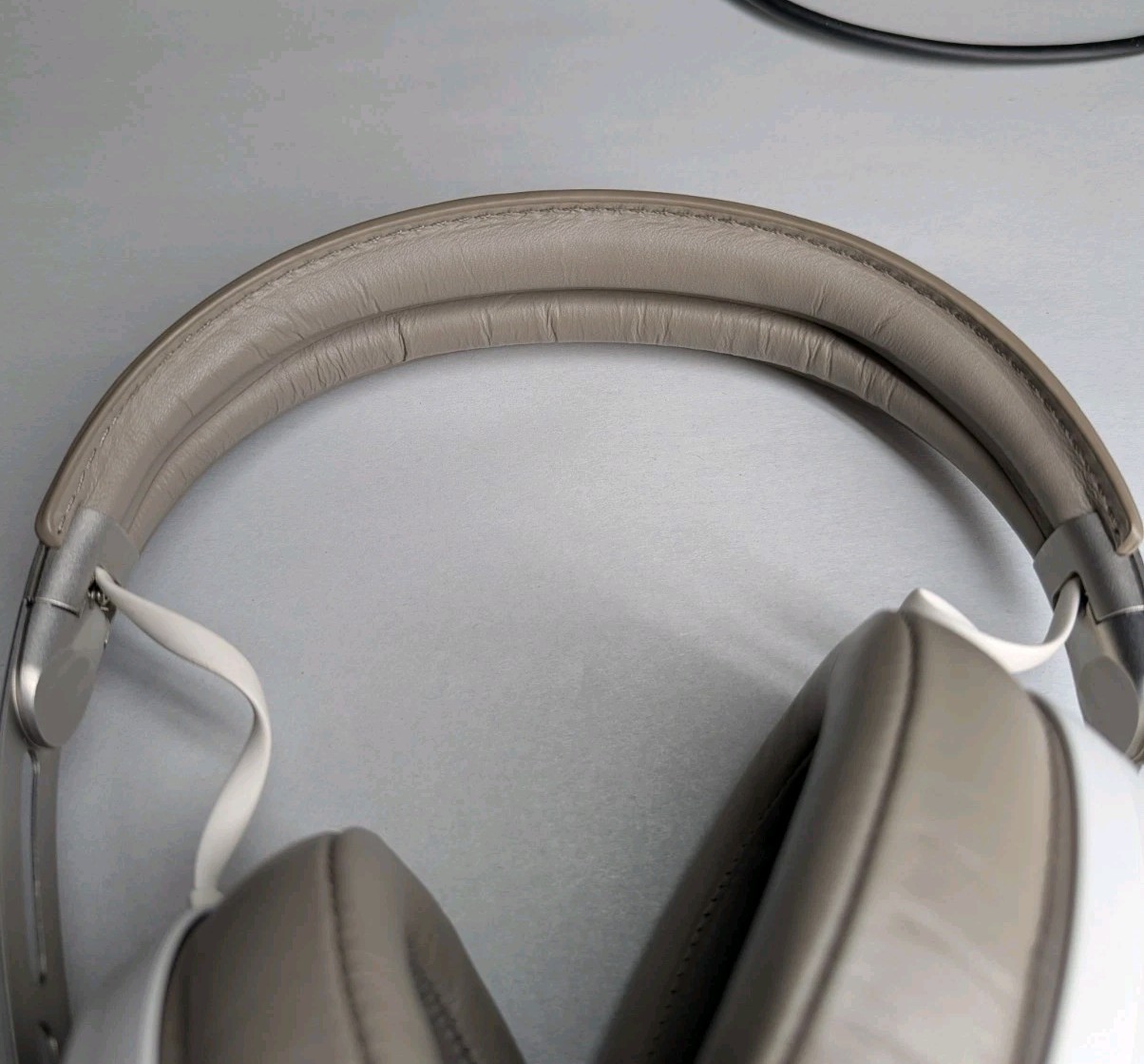 Sennheiser Momentum Wireless 3 M3AEBT Gray White Used Tested Working