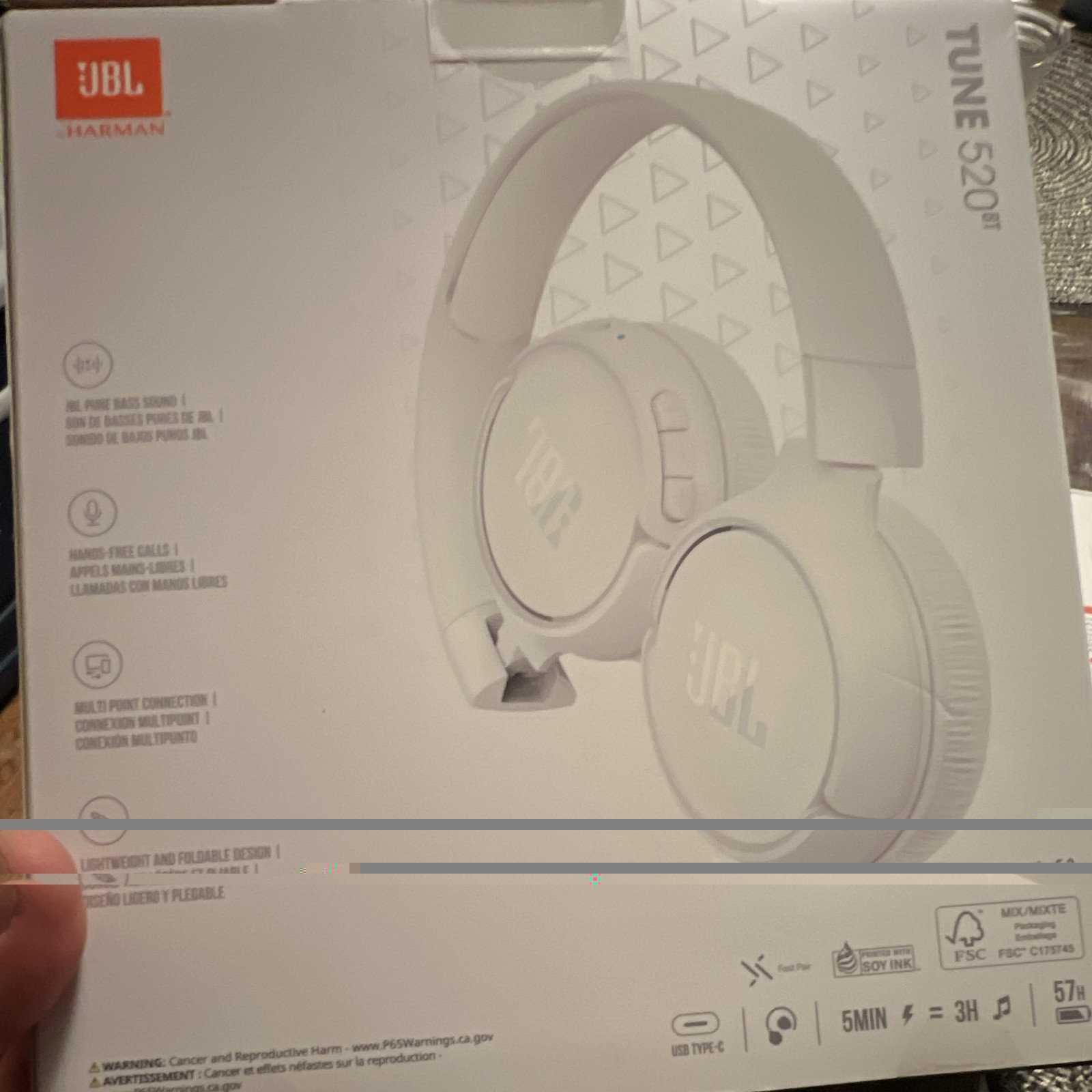 JBL Tune 520BT Wireless Bluetooth Over-Ear Headphones Foldable Multipoint White