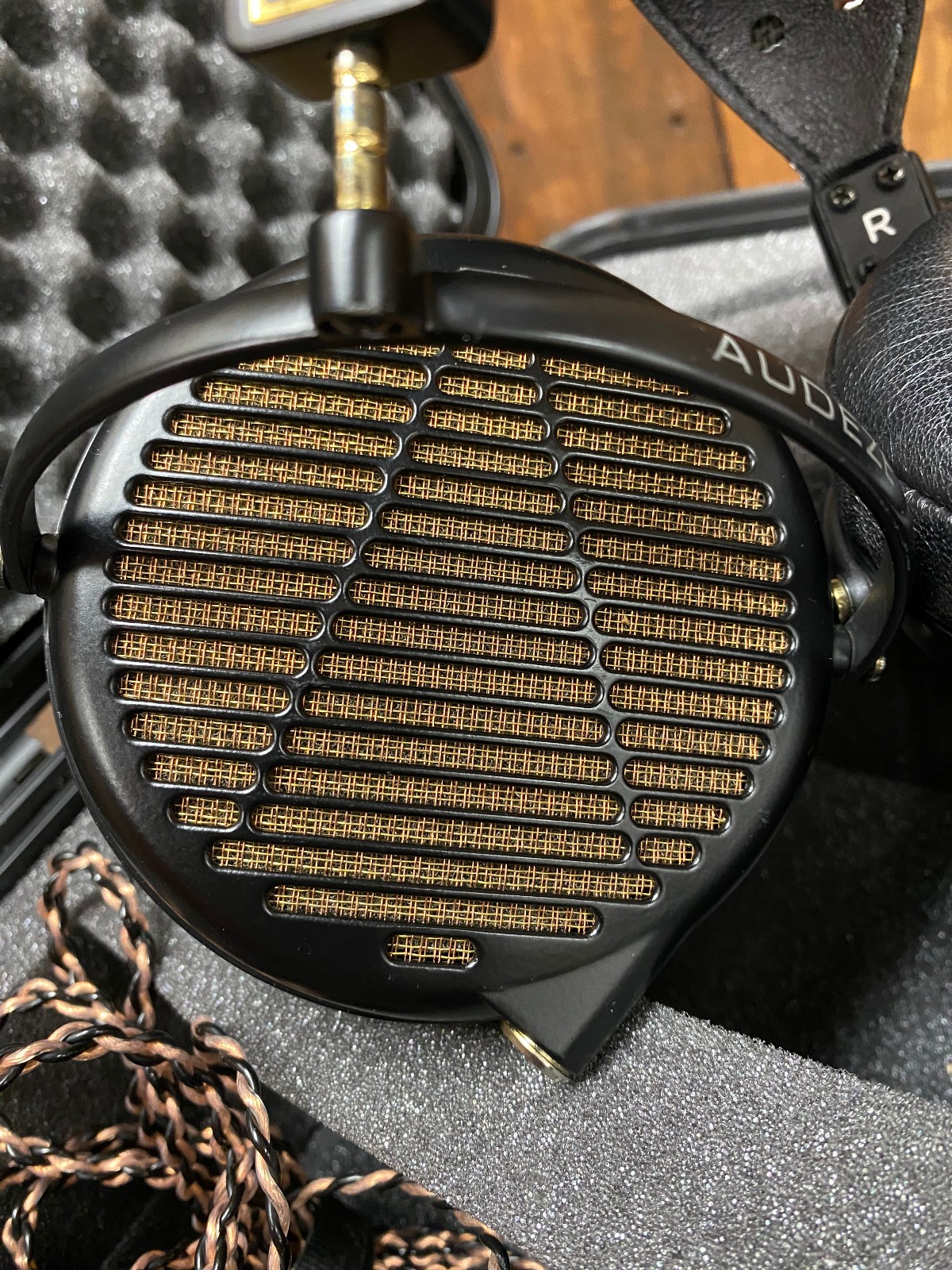 Audeze LCD-4z Planar Magnetic Headphones | USED/GREAT | Open Back | Hard Case