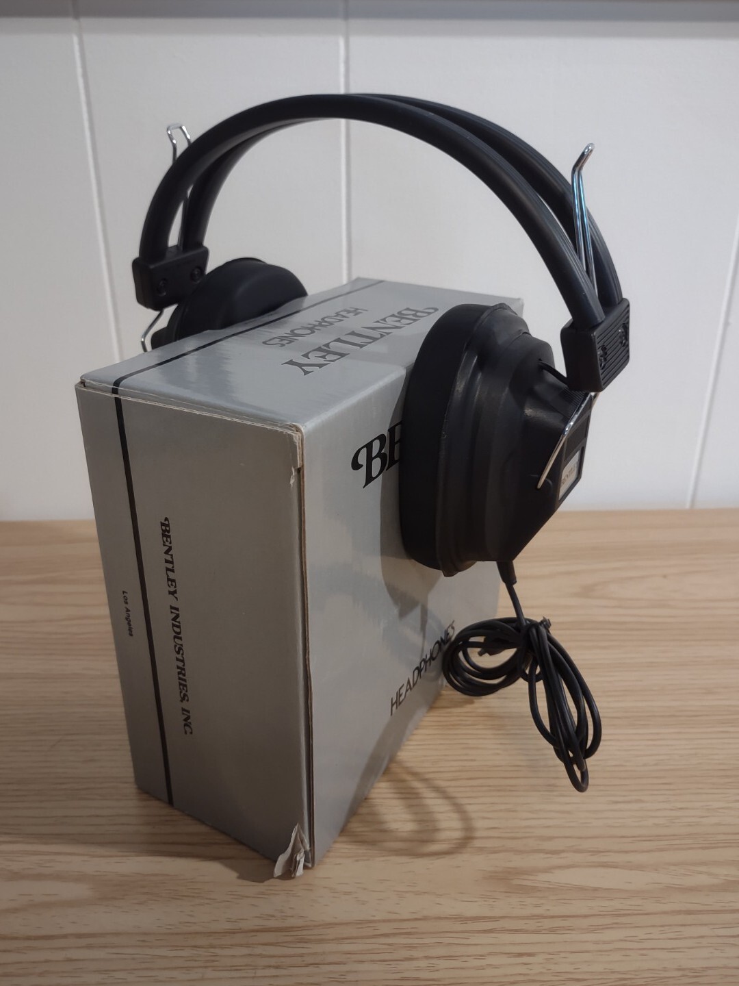 Vintage Bentley Stereo Cushion Headphones Over The Ear Taiwan