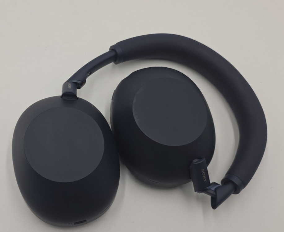 Sony WH-1000XM6 The Best Wireless Noise Canceling Headphones