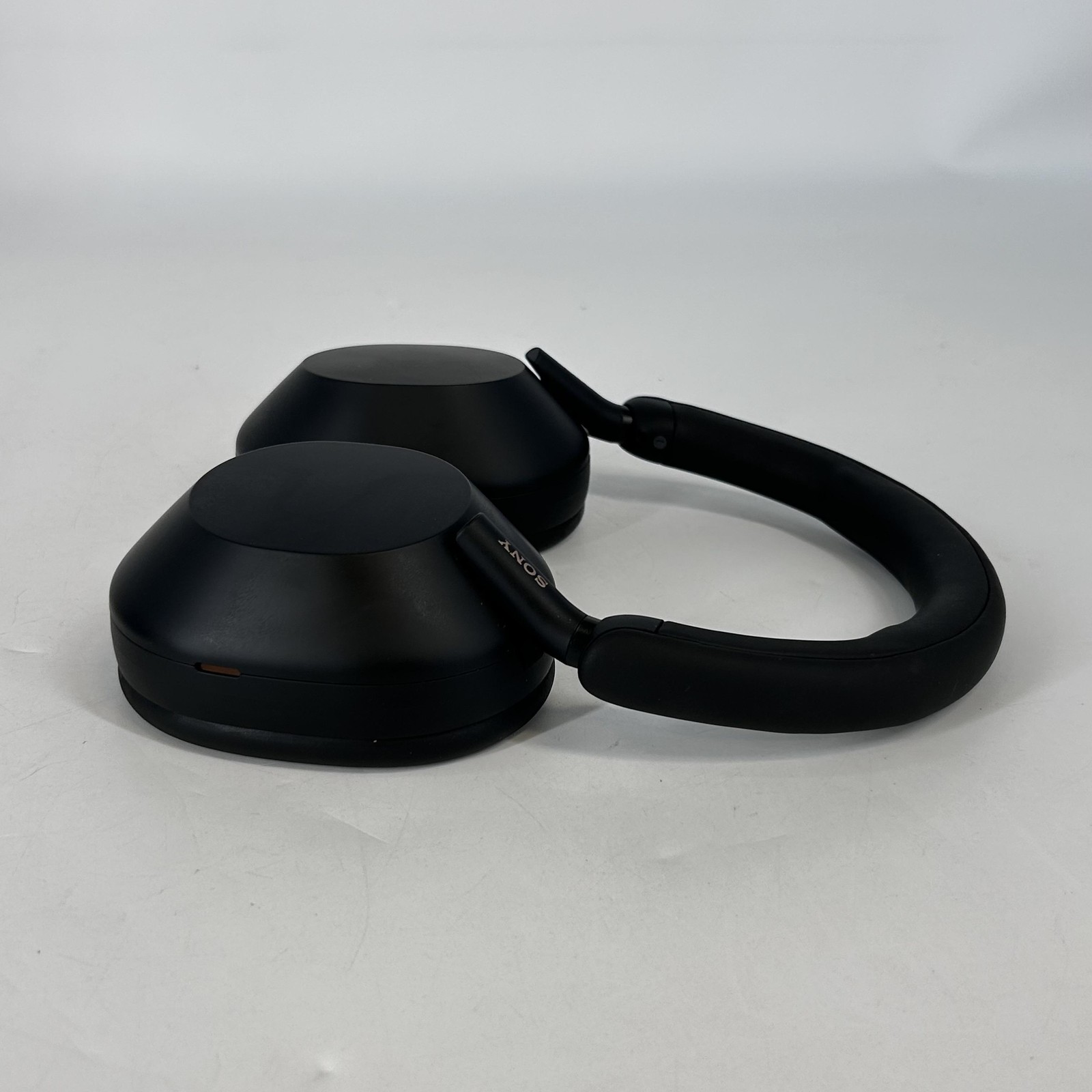 Sony WH-1000XM5 Headphones Black w/ Case/Charger – Excellent Condition