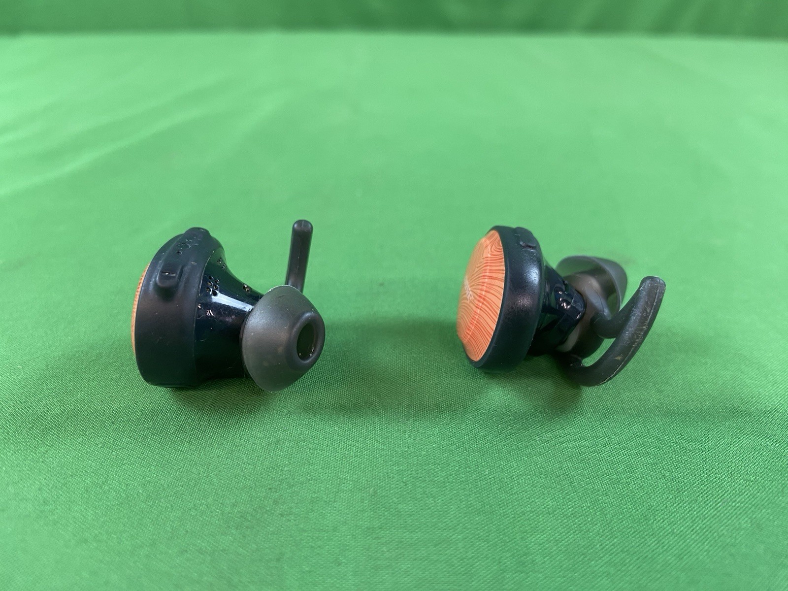 Bose SoundSport Free 423729 True Bluetooth Wireless In-The-Ear Earbuds Tested
