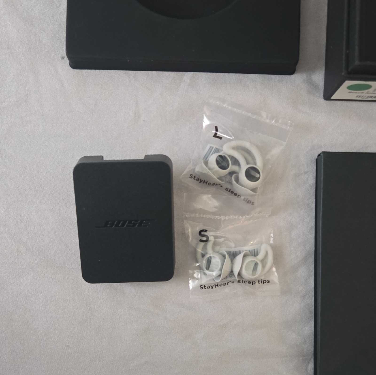 Bose Noise-Masking Sleepbuds In-Ear Earbuds w/ Charging Case Silver/White
