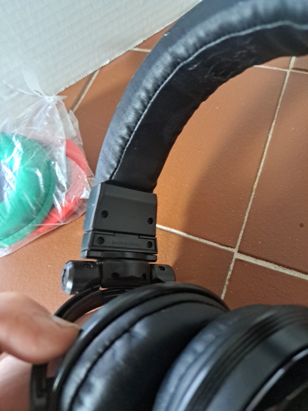 Pioneer STEEZ Headphones SE-D10M Over the Ear Working. Has Cosmetic Damage