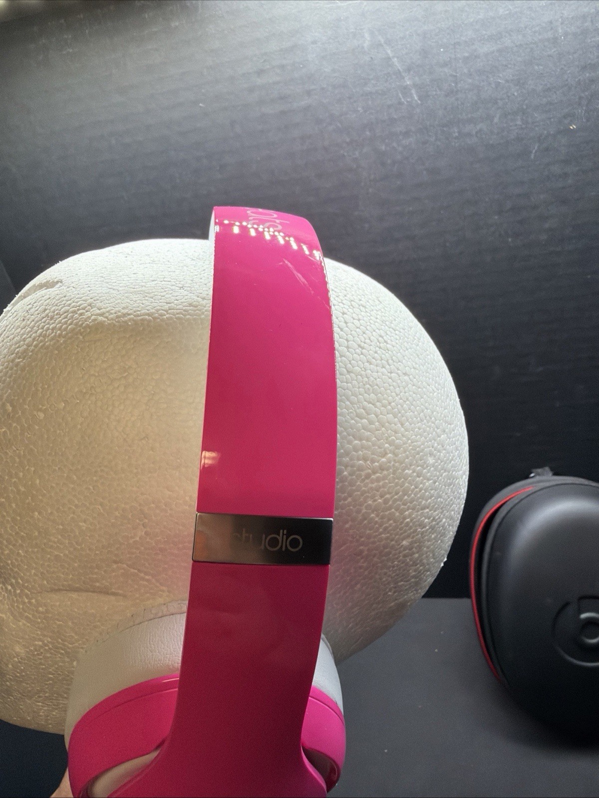 Apple Inc.Limited Edition Hot Pink Beats Studio By Dr.Dre