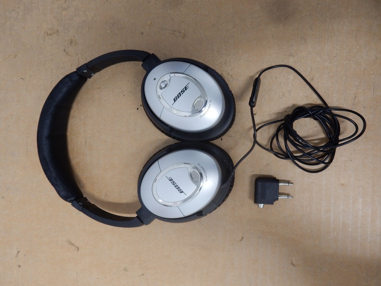 BOSE QC15 QuietComfort 15 Acoustic Noise Cancelling Headphone w/Carrying Case