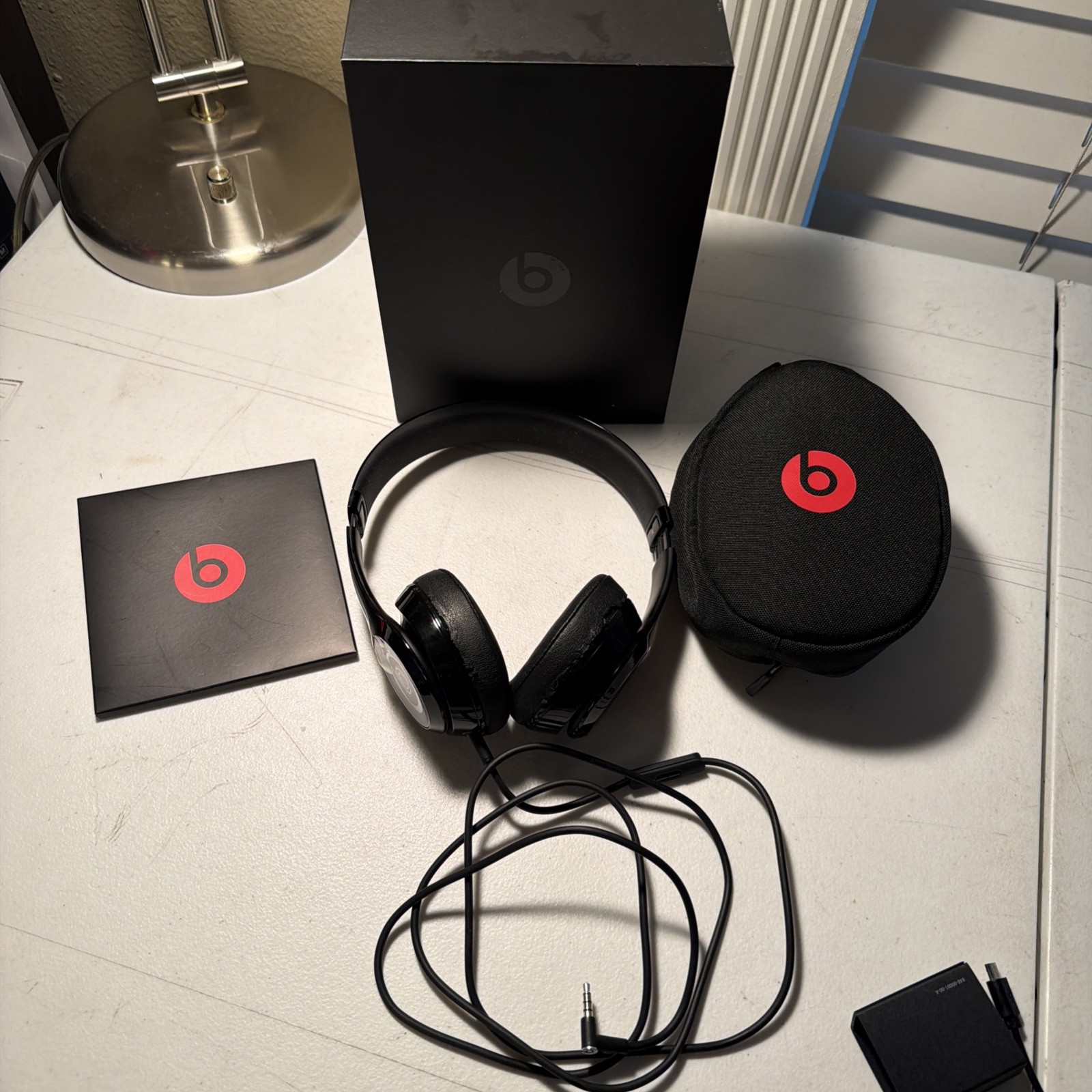 Beats by Dr. Dre Solo3 Over the Ear Headphone – Gloss Black for parts