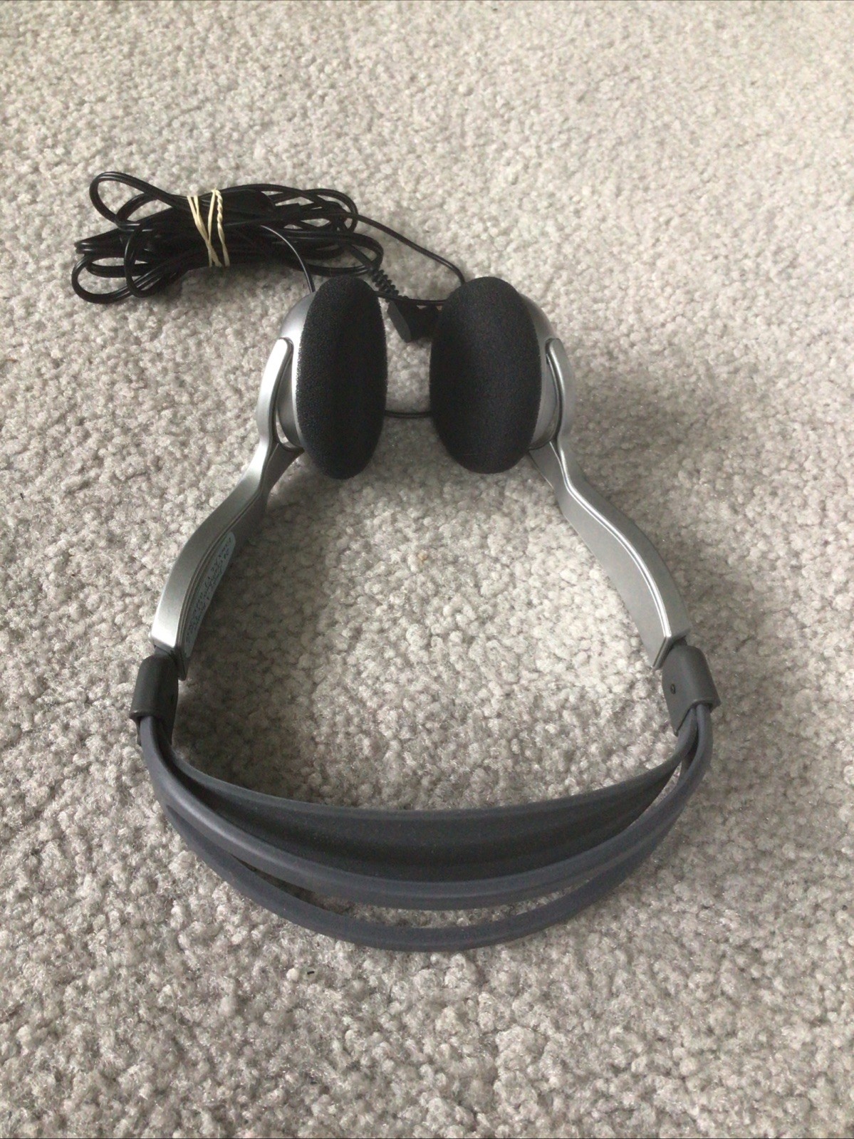 Radio Shack PRO 35A Titanium Diaphragm Black Gray Silver Stereo Headphones