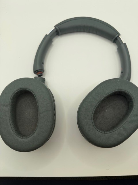 Sony – ULT WEAR Wireless Noise Canceling Headphones – Forest Gray(FOR PARTS)