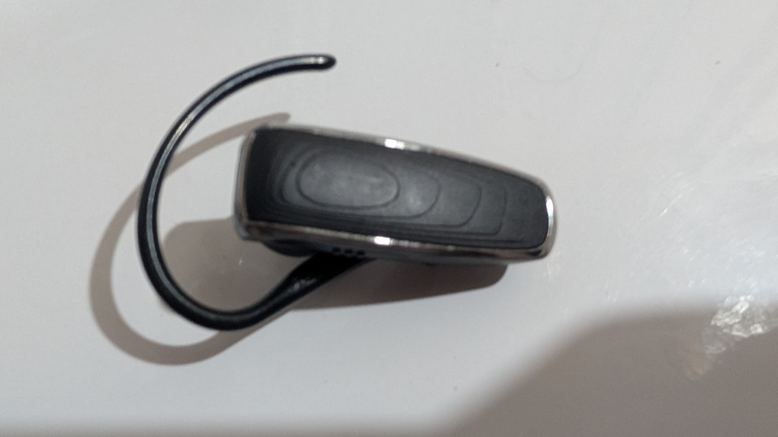 Assorted Bundle Lot Set of assorted headsets, wired, Bluetooth, Plantronics