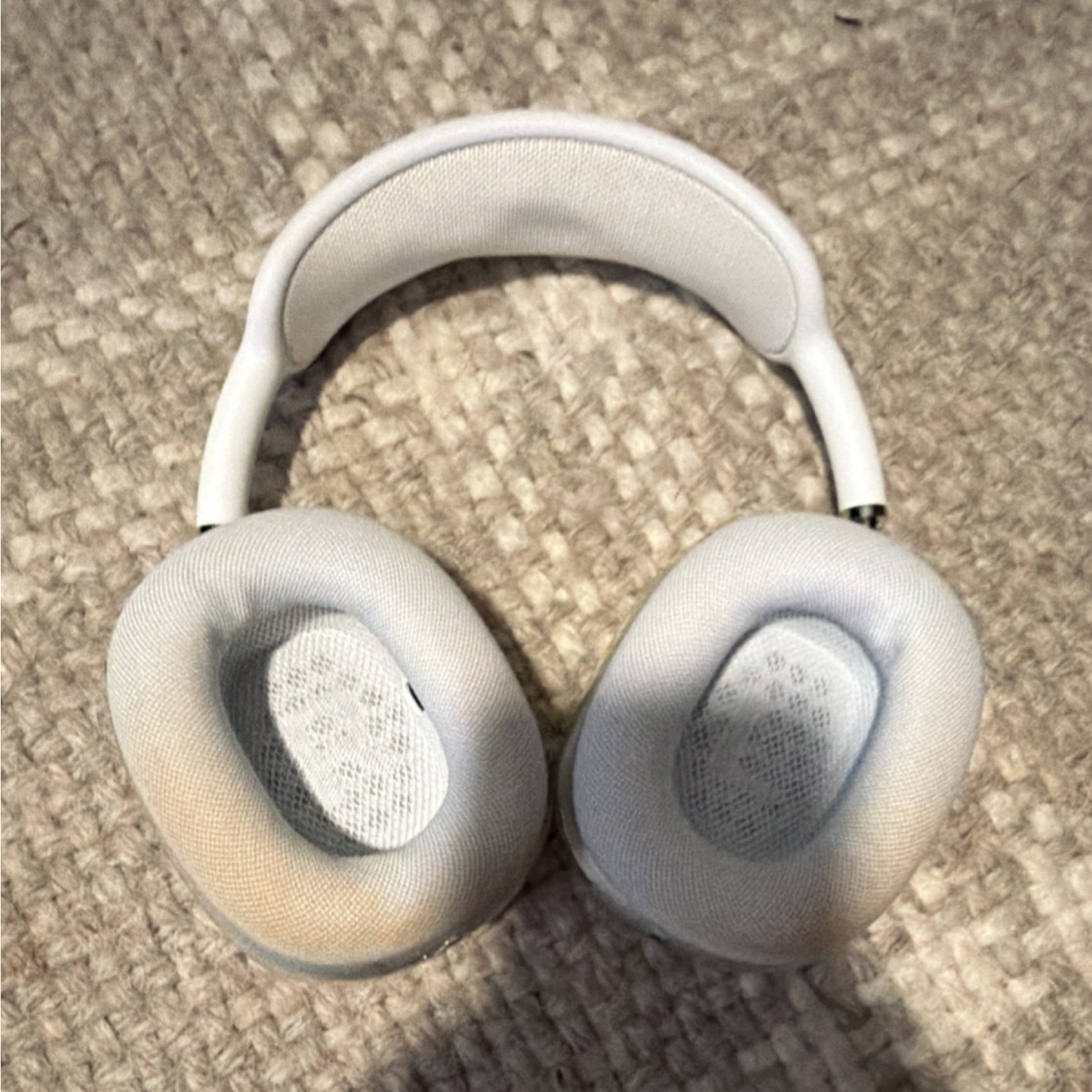 Apple AirPods Max Silver/White Over-Ear Bluetooth Headband Headphones