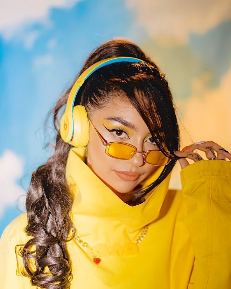 Beats Solo3 Wireless Bluetooth Club Collection Headphones Beats by Dre – Yellow