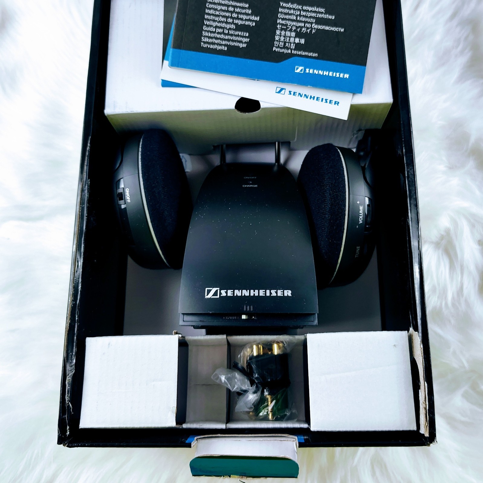 Sennheiser RS 135 Over the Ear RF TV Wireless Headphones – Black Range New