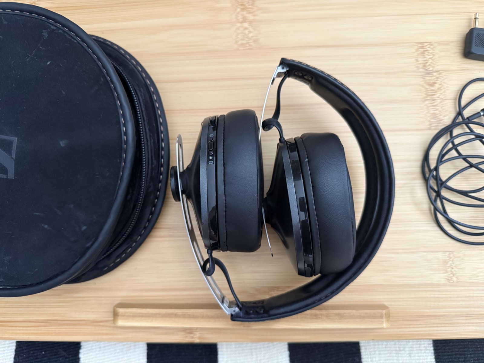 Sennheiser Momentum (M2) Wireless Over-the-Ear Headphones – Black M2 AEBT BLACK