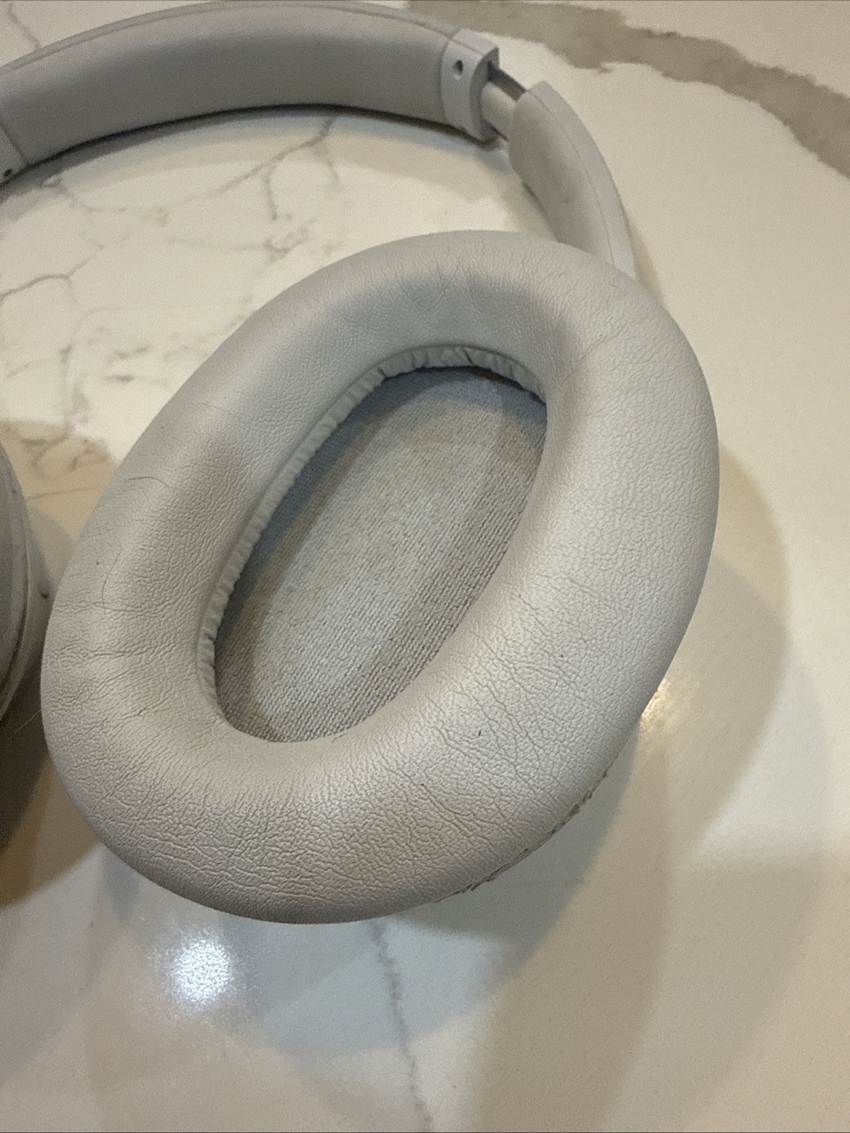 Sony WH-CH720N Wireless Noise Canceling Bluetooth Headphones White