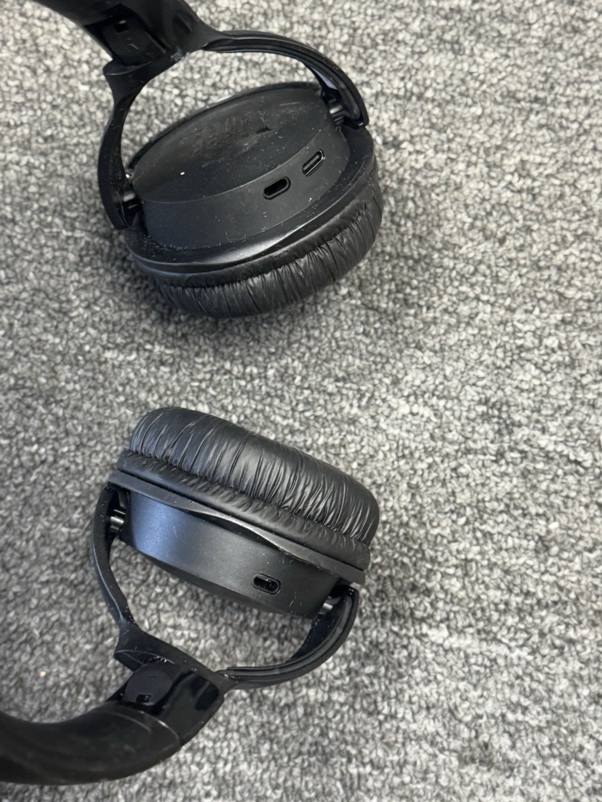 [LOT OF 8] JBL Tune 520BT Wireless On-Ear Headphones Bluetooth – Black