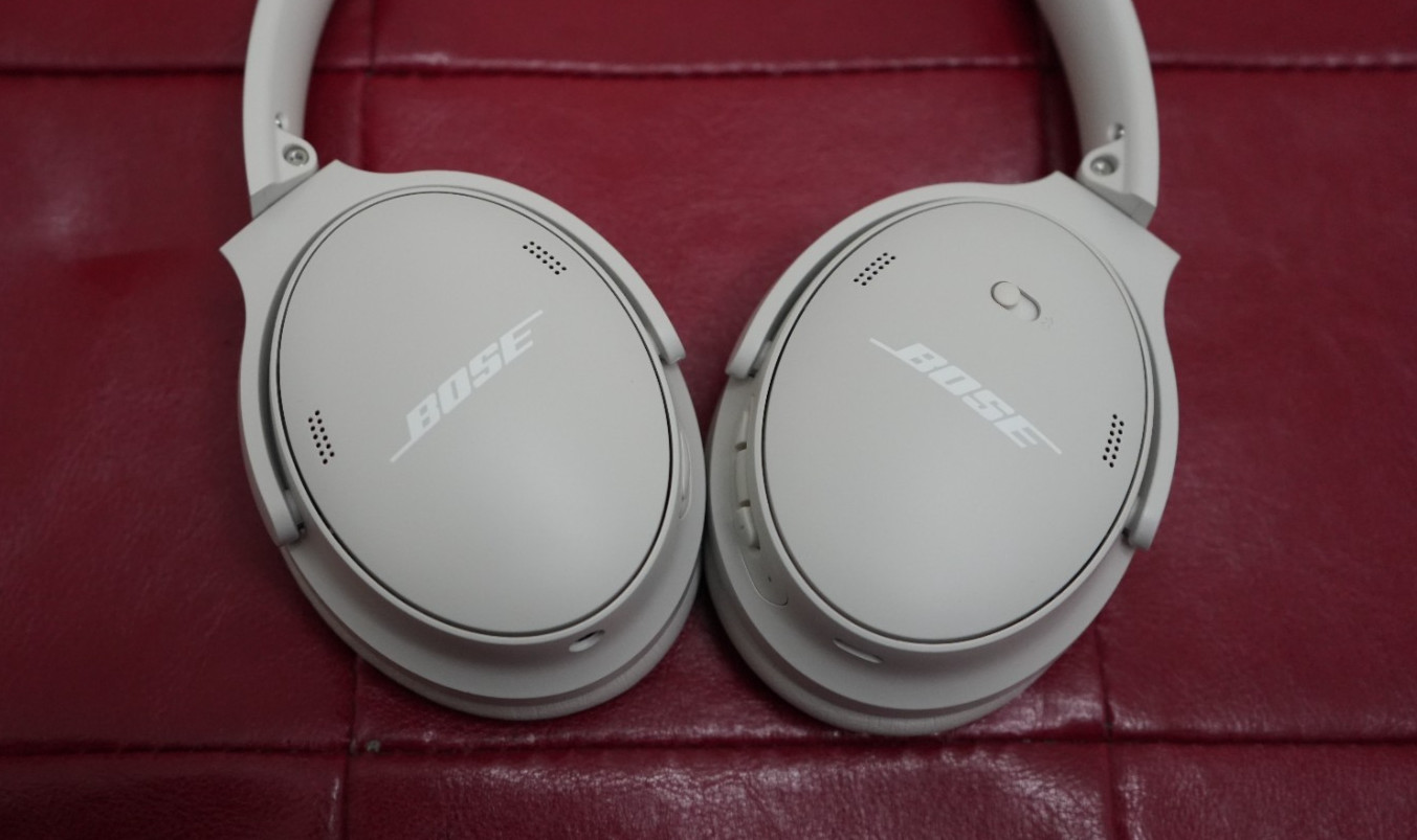 Bose QuietComfort SC Noise Canceling Headphones (2025) White Smoke – Excellent