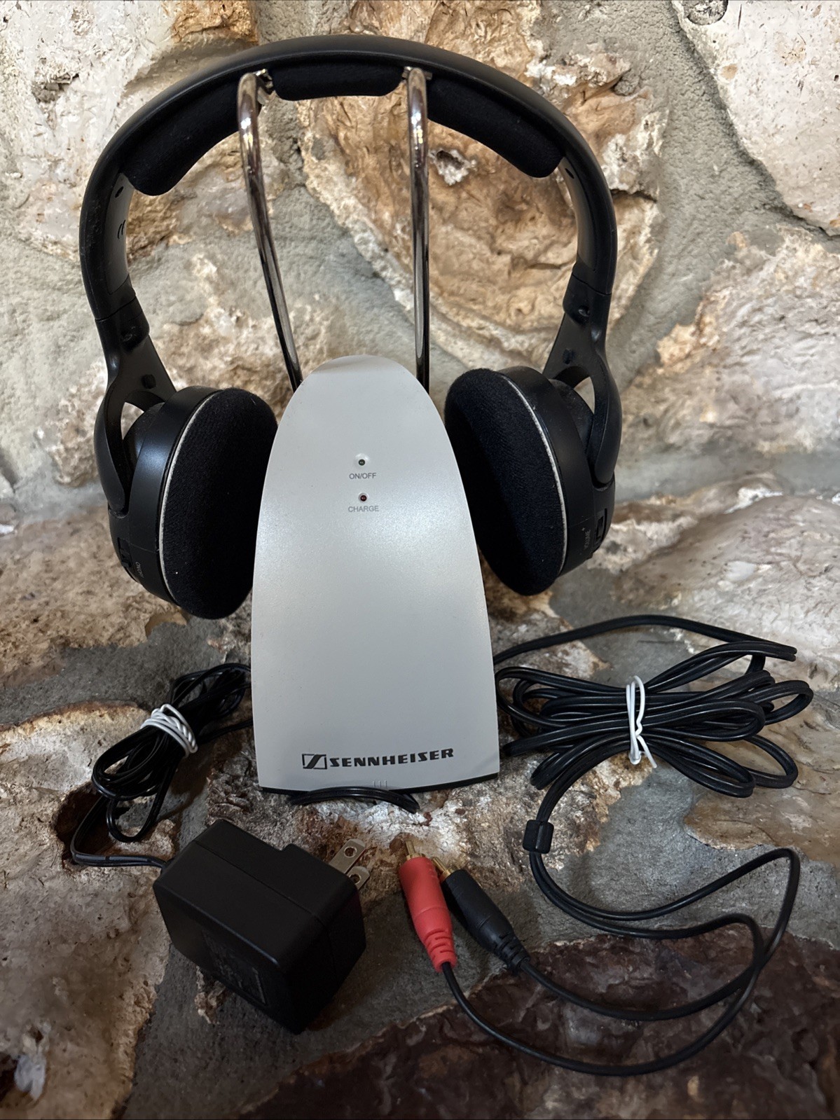 Sennheiser HDR120 Wireless Headphones w/ TR120 FM Transmitter Base