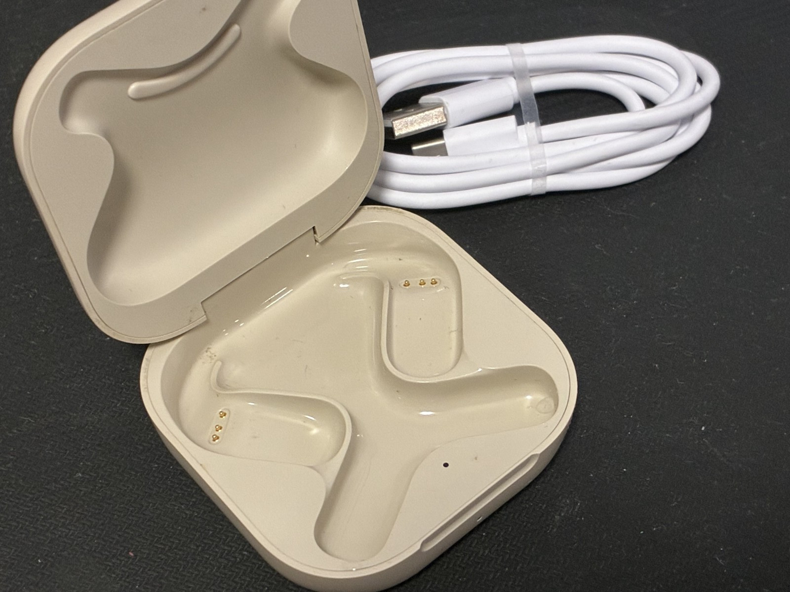 Shokz OpenFit Open-Ear Charing case Beige (T910) with cable only , no earbuds