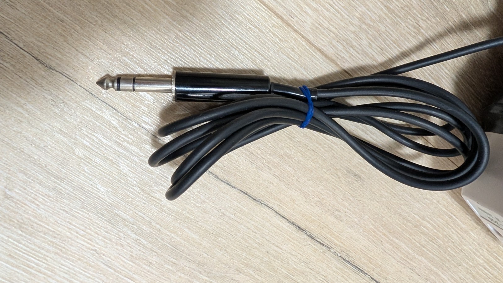 JSR -300 Stereo Headphones . JSR Electronics Inc