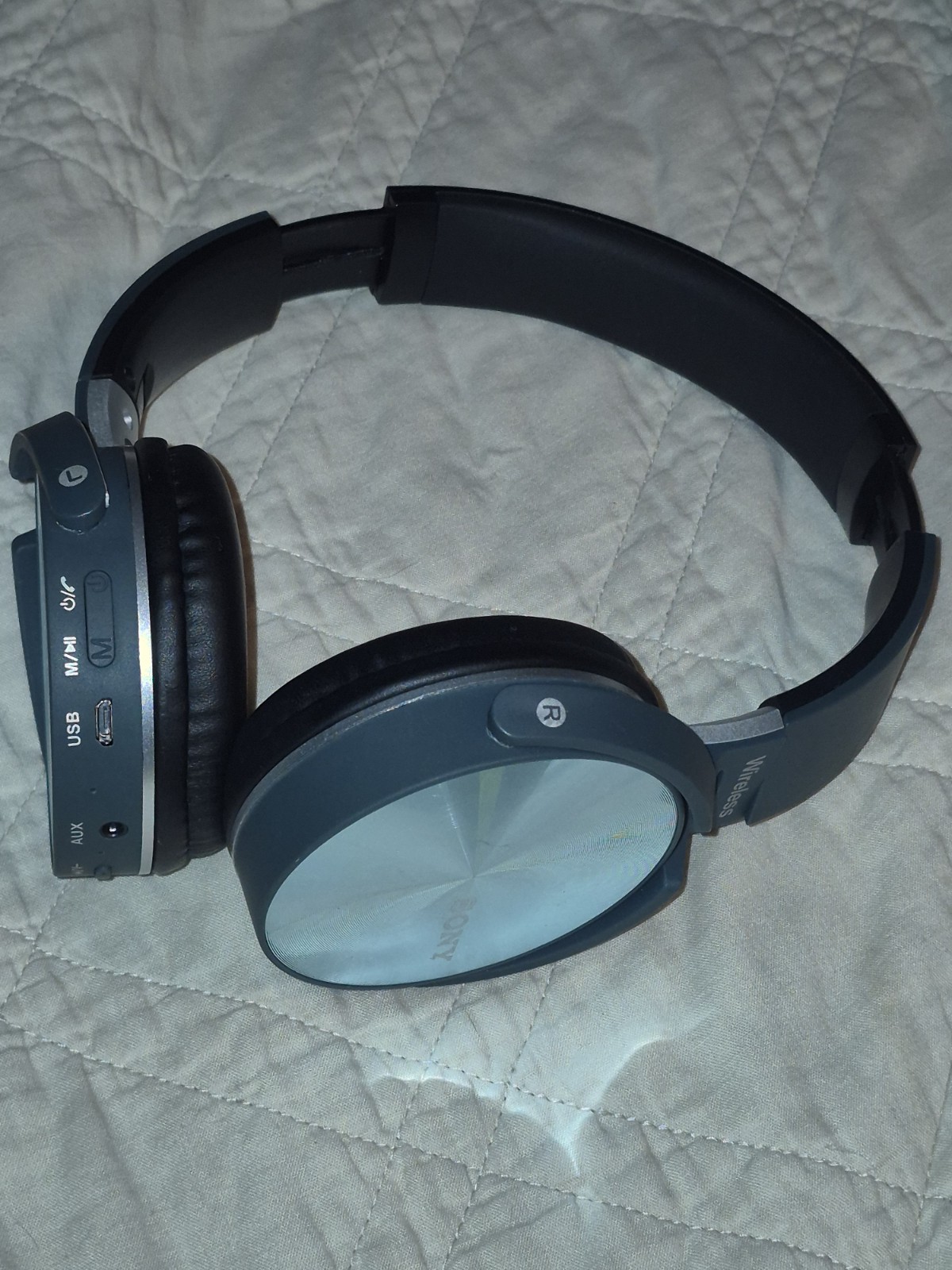 Sony MDR-XB950BT? Bass Boost Bluetooth Wireless Headphones Over-Ear Micro USB