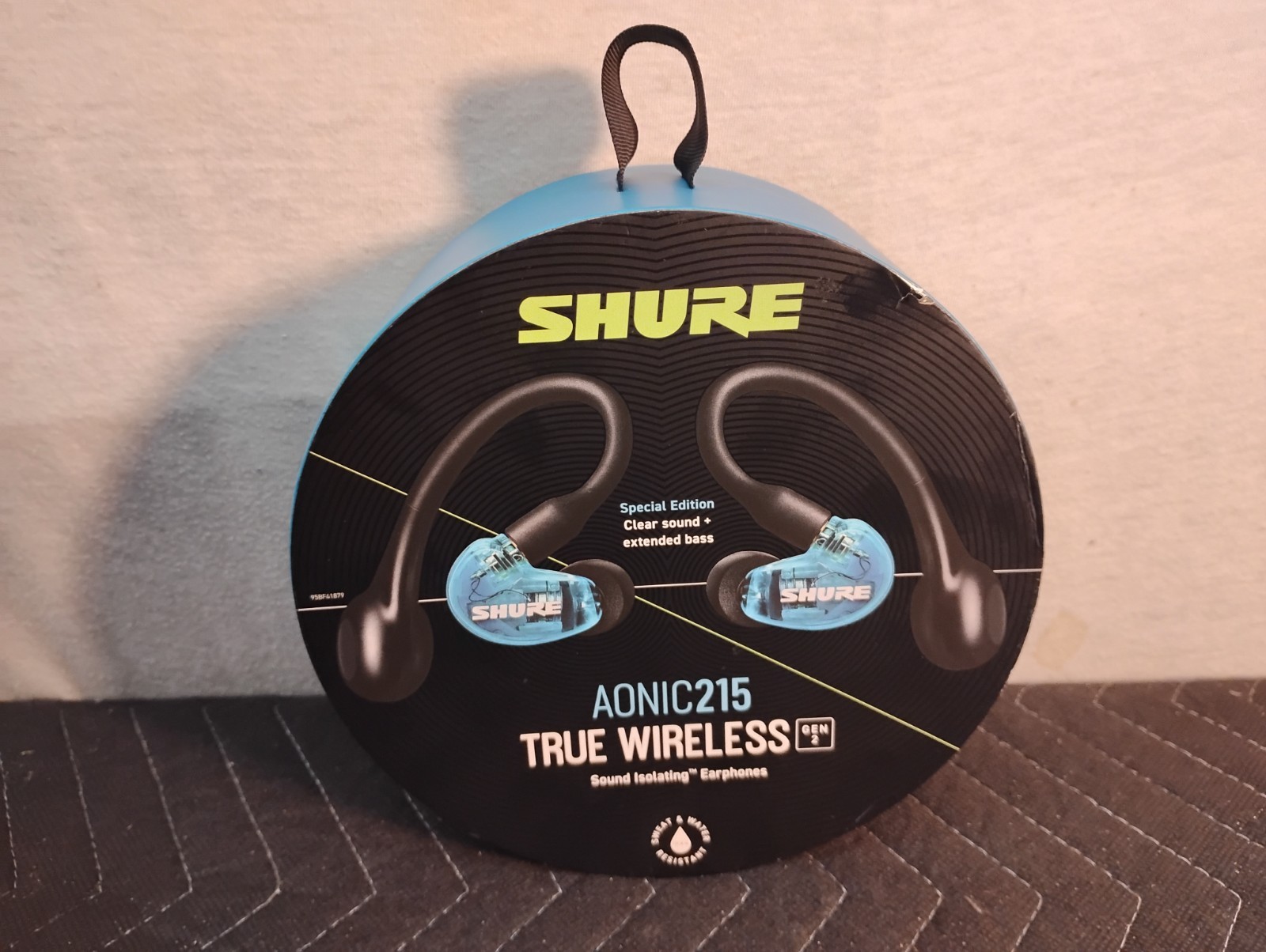 SHURE AONIC215 TRUE WIRELESS 2nd Generation Sound Isolating Earphones
