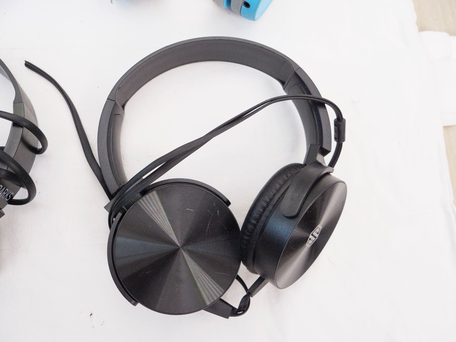 Lot of 6 Mixed Assorted Headphones