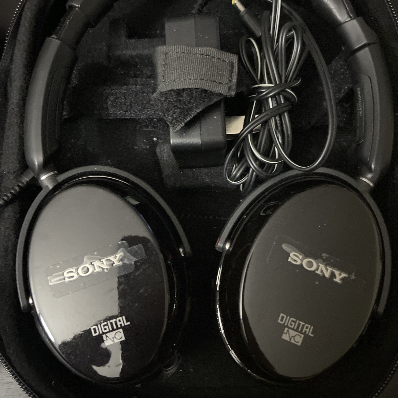 Sony MDR-NC500D Digital Noise Canceling Headphone (Black)