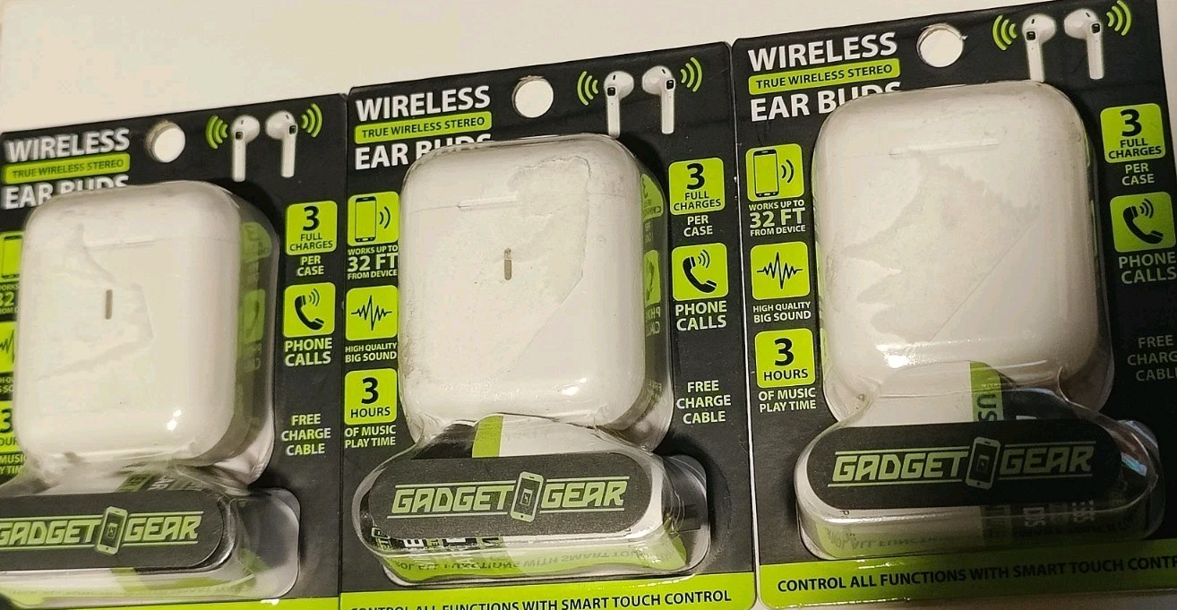 Wireless Earbuds Gadget Gear Lot Of 3 White Earbuds Lot ?