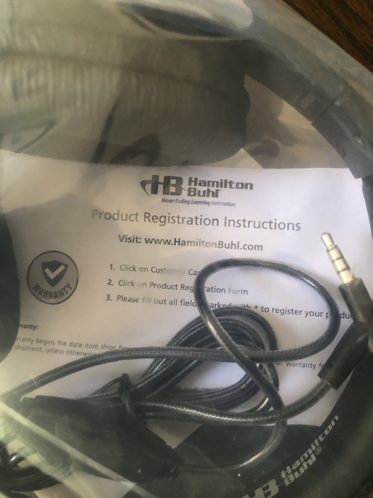 Hamilton Buhl Smart-Trek Mini Headset With In-Line Volume Control.. STM2BK.. NEW