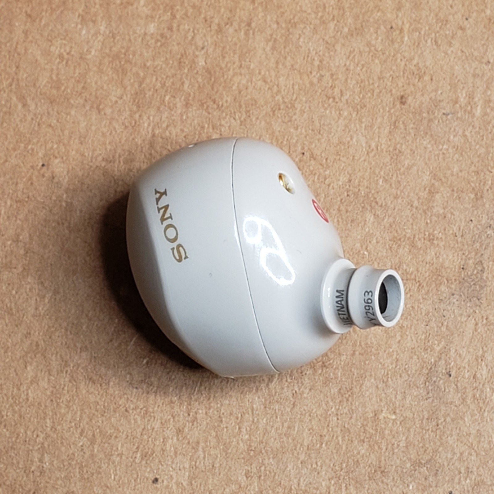 Sony WF-1000XM5 Truly Wireless Bluetooth Earbud Silver – RIGHT SIDE (VER 5.0.2)