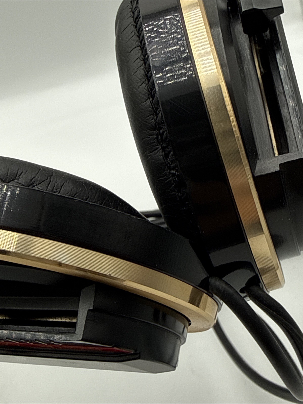 Vintage HE+ HE 325 Over The Ear Dynamic Stereo Headphones 1980’s