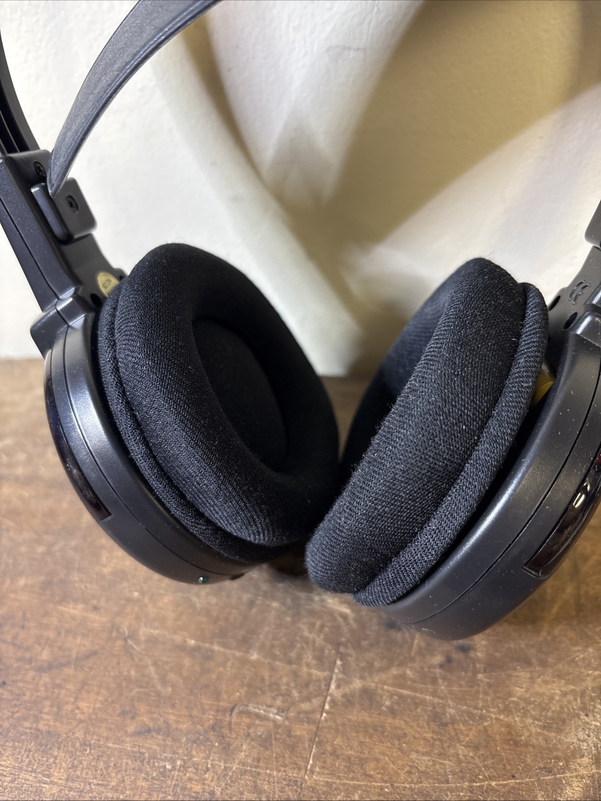 RCA Wireless Headphones- WHR120RS- Infrared, 25 Ft, Lightweight, Adjustable