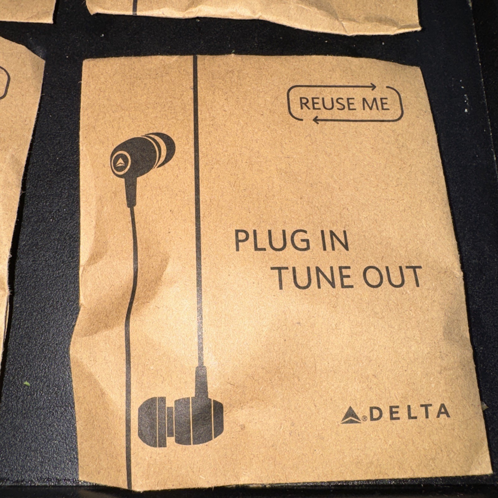NewHeadphones from Delta Airlines – Lot Of 6