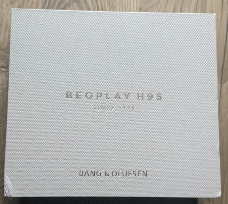 Bang & Olufsen BeoPlay H95 Bluetooth Wireless Headphones – Gold Open Box