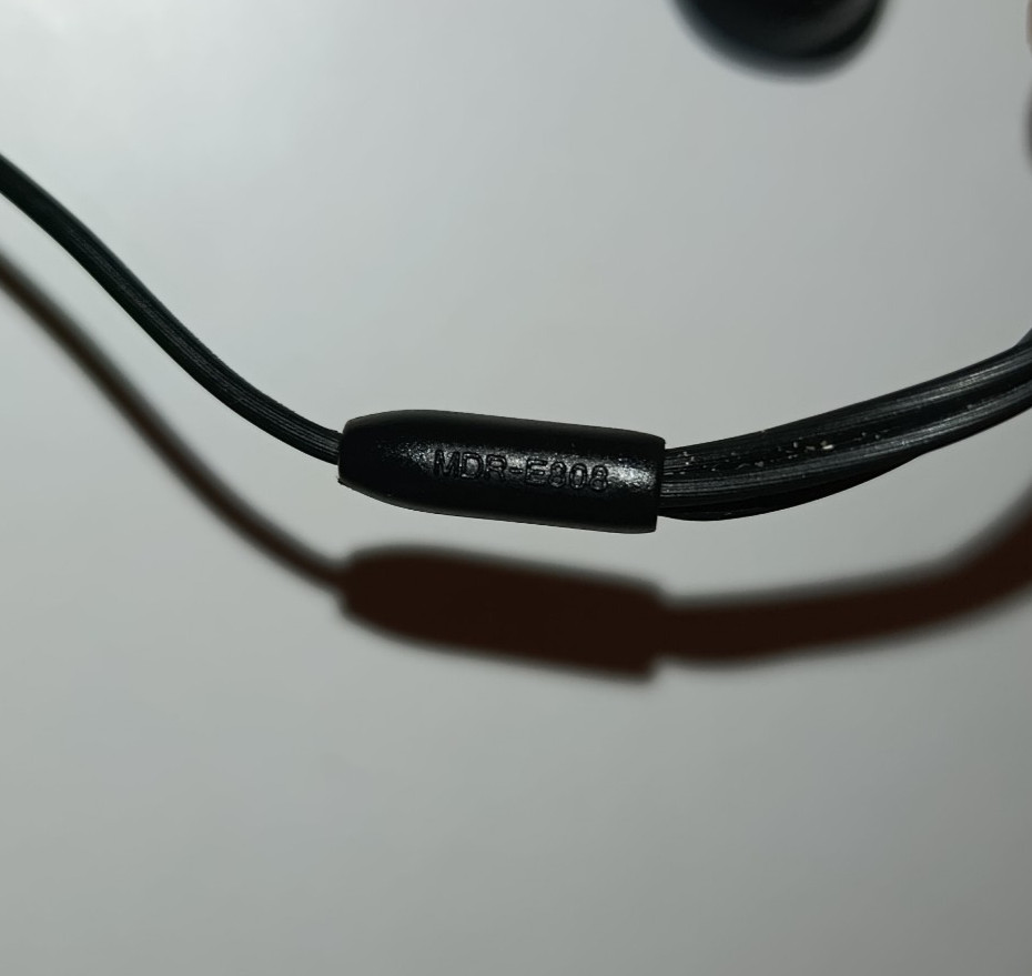 Sony MDR-E808 Earphones Black Jack 3.5mm Vintage Used