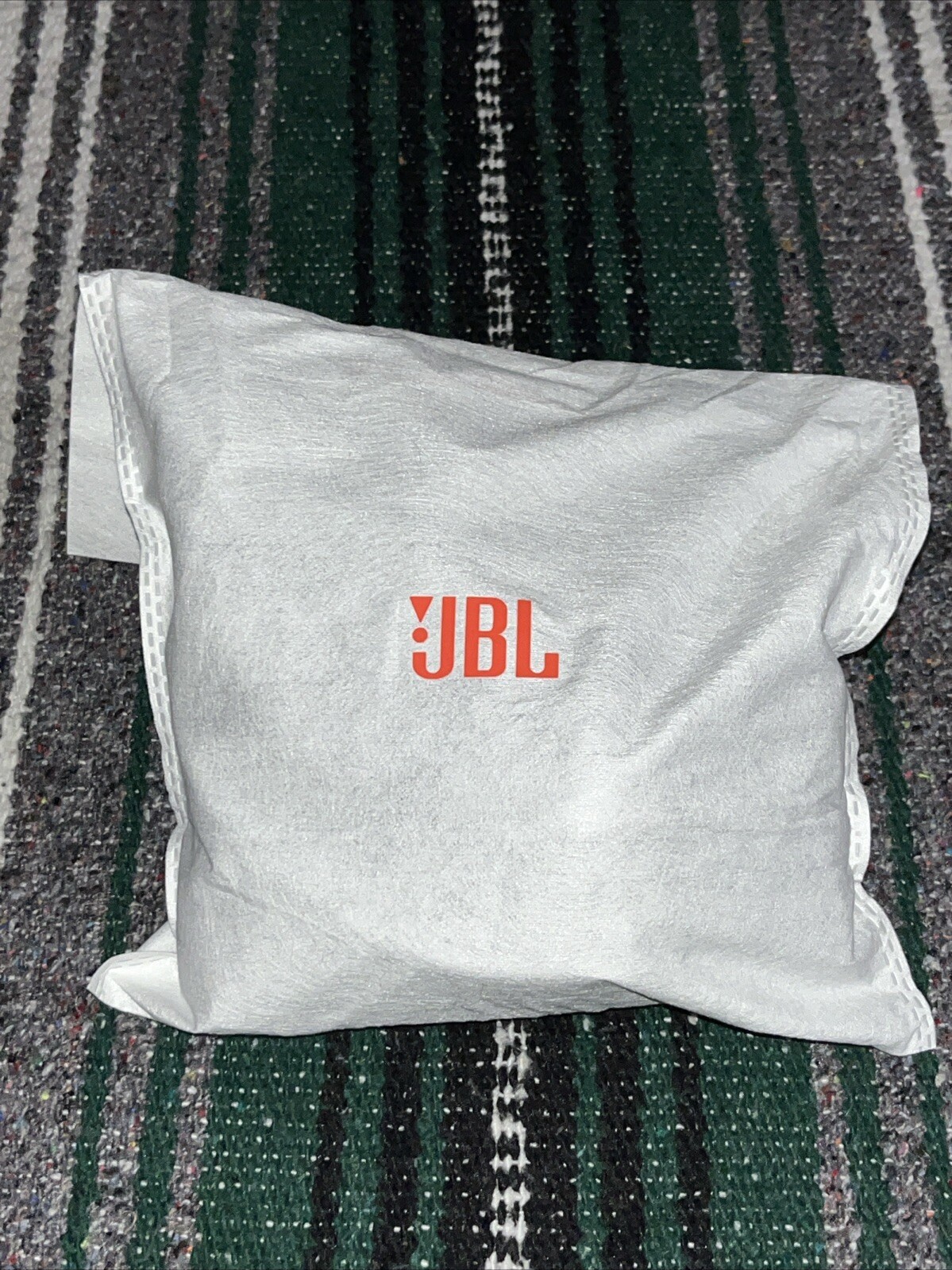 JBL Tune 670NC Smart Ambient Wireless On-Ear Headphones Adaptive Noise Cancel
