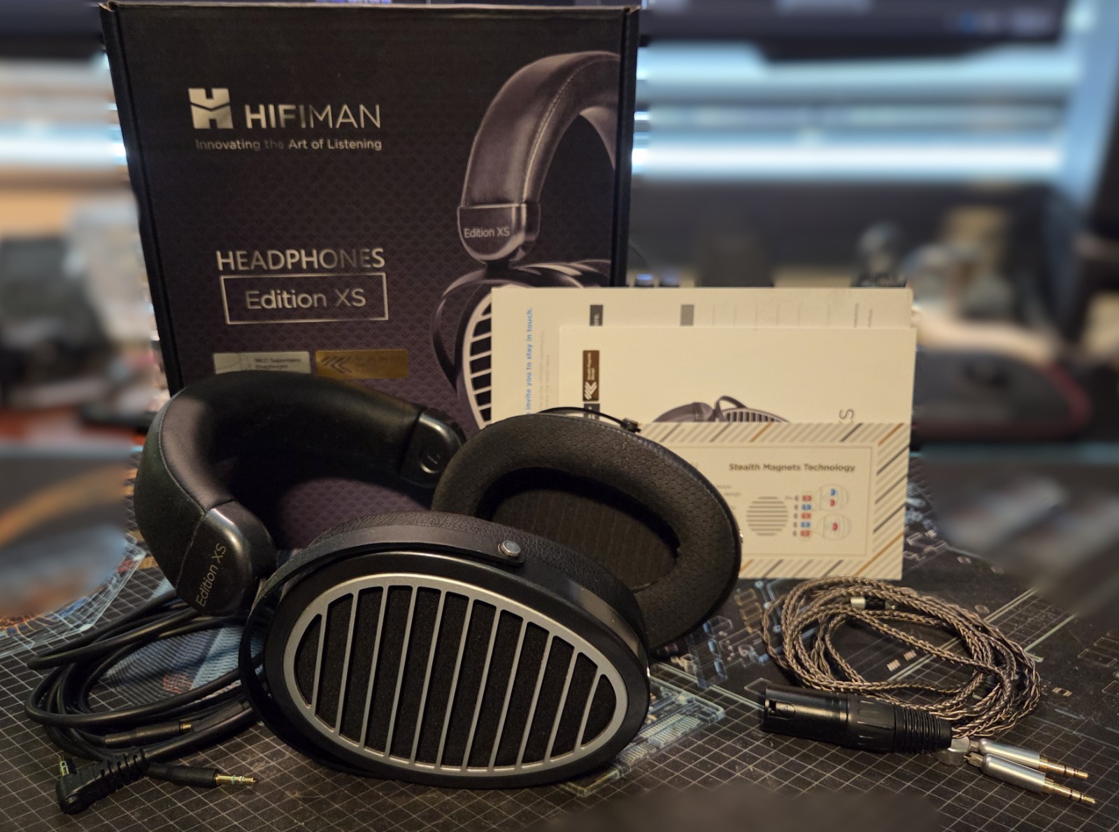 HIFIMAN Edition XS Over Ear Headphones – Black + TRS and XLR Cables