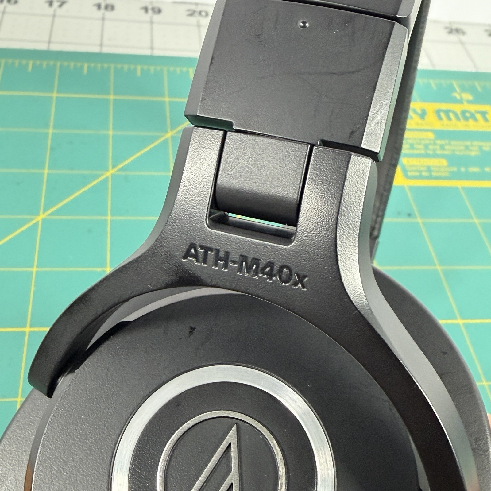 Audio-Technica ATH-M40x Professional Studio Monitor Headphones Black Tested