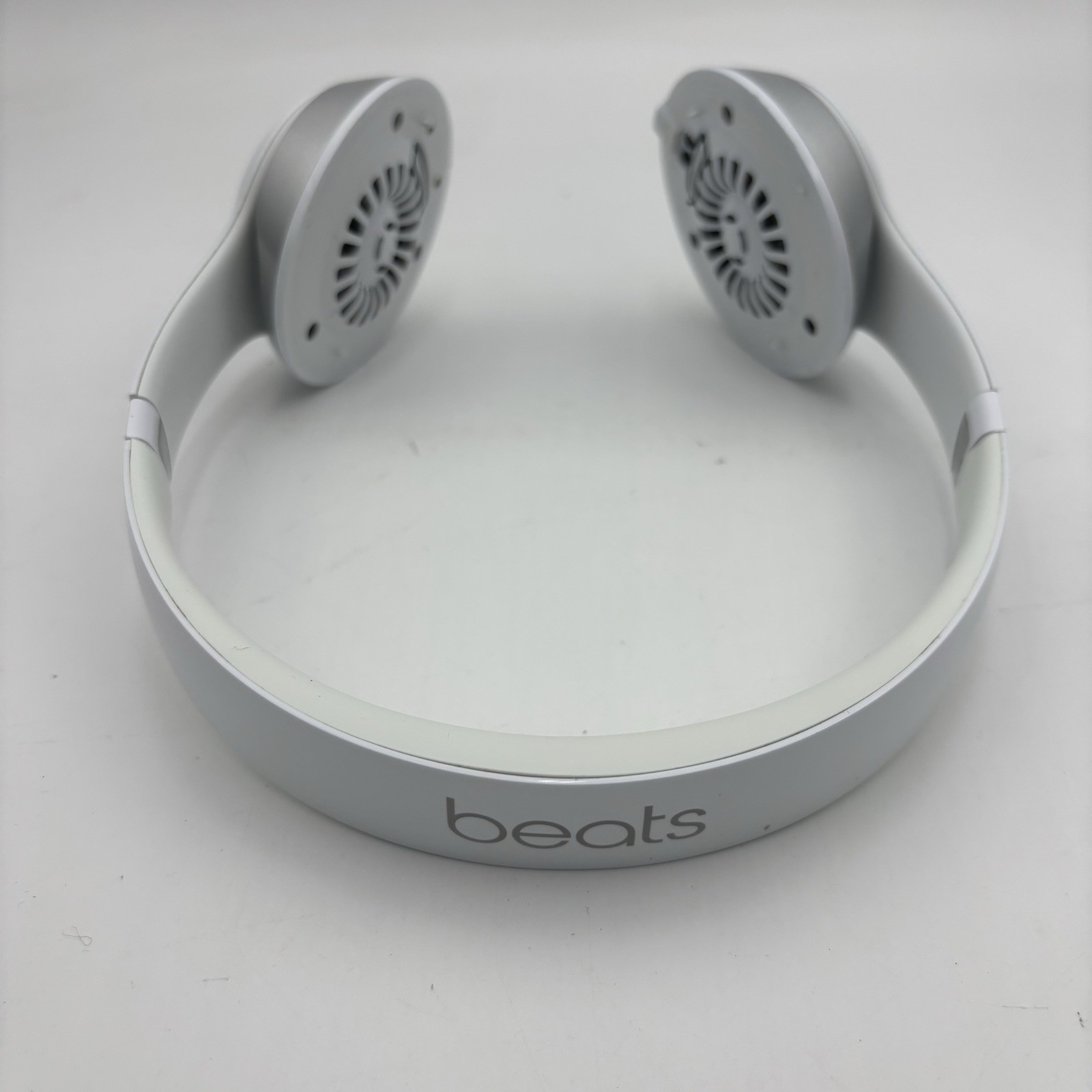 Beats B0534 Solo 2 Wireless On-Ear Bluetooth Headphones in White *READ*