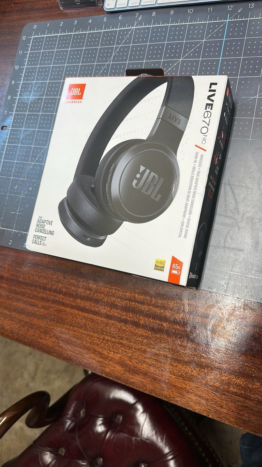 JBL 760NC Over the Ear Headphones – Black