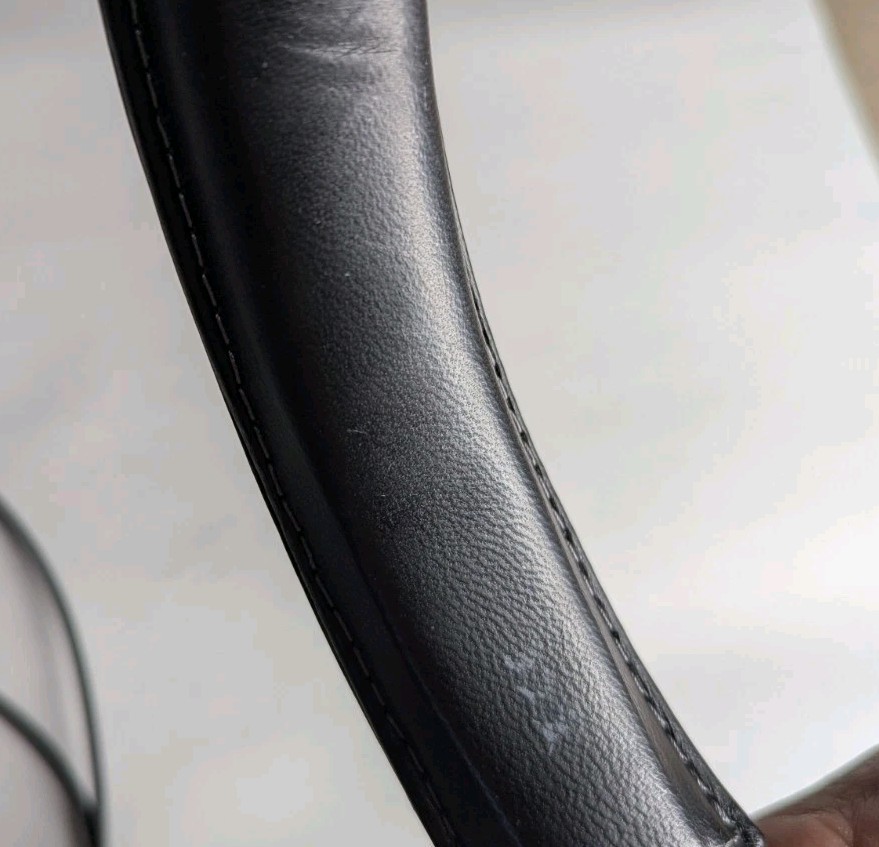 Bowers & Wilkins Over-Ear Headphones Black 3.5mm (READ)