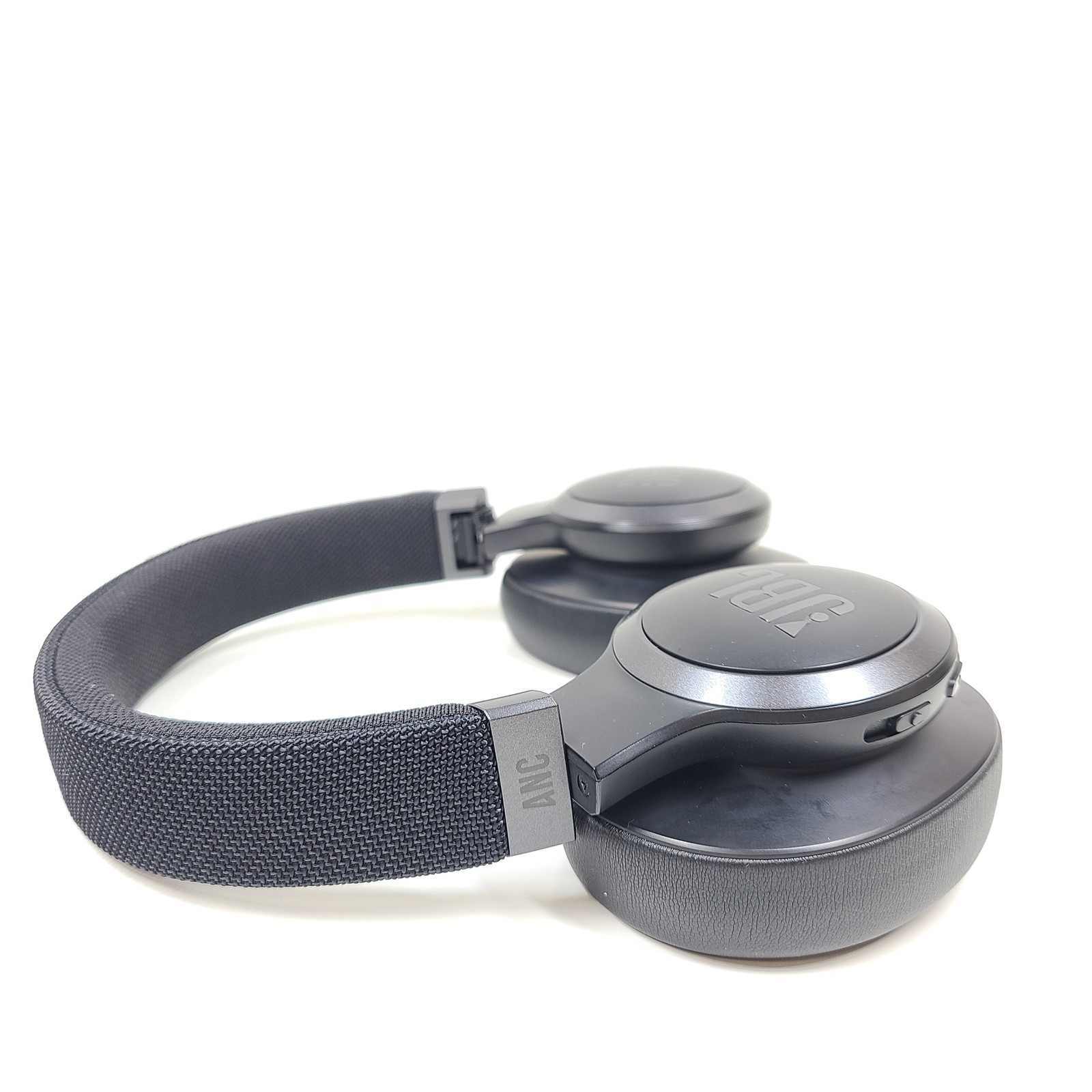 JBL Live 660NC Noise Cancelling Over-Ear Headphones Black Grade A
